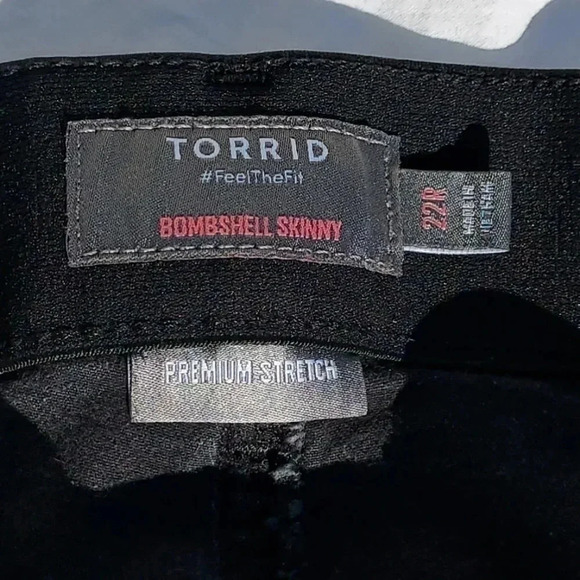 Torrid Bombshell Skinny Premium Stretch Womens Jeans in Black 22R - Picture 6 of 10